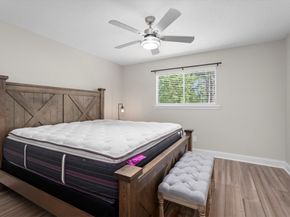 5523 Theall Road, Houston TX 77066