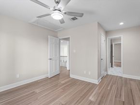 5523 Theall Road, Houston TX 77066