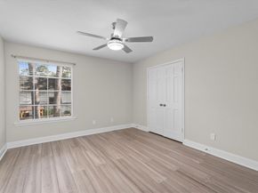 5523 Theall Road, Houston TX 77066
