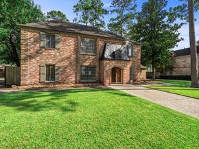 5523 Theall Road, Houston TX 77066
