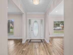 5523 Theall Road, Houston TX 77066