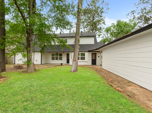 9222 New Forest Road, Spring TX 77379