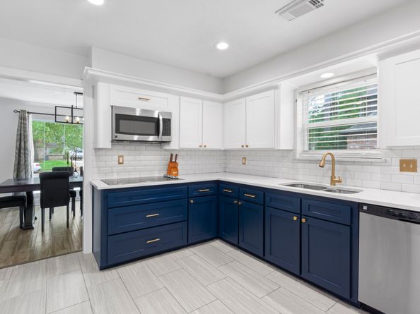 9222 New Forest Road, Spring TX 77379