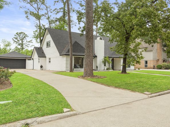 9222 New Forest Road, Spring TX 77379