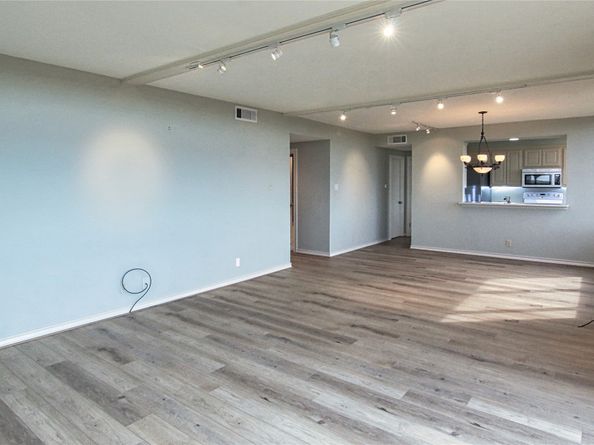 14655 Champion Forest Drive 1102, Houston TX 77069