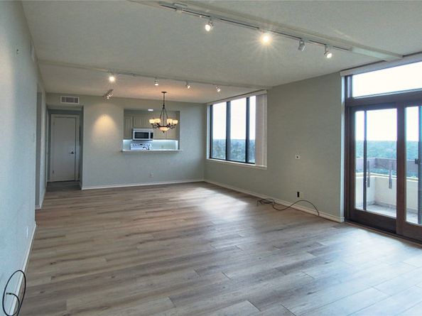 14655 Champion Forest Drive 1102, Houston TX 77069