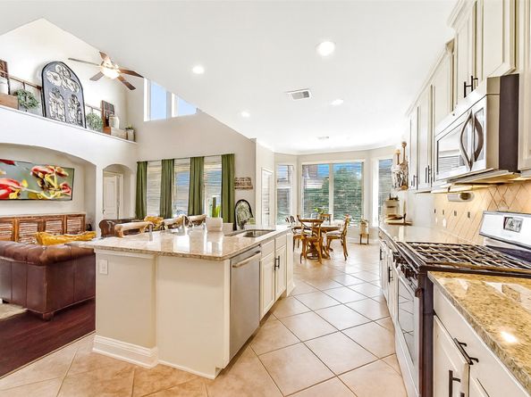 2610 Cedar Path Lane, Conroe TX 77385