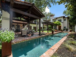 1915 Kirby Drive, Houston TX 77019