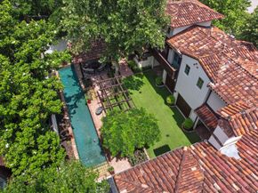 1915 Kirby Drive, Houston TX 77019