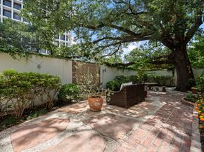 1915 Kirby Drive, Houston TX 77019