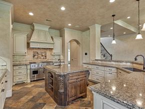61 Parkgate, Shenandoah TX 77381