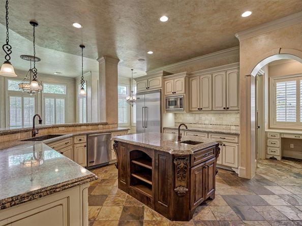61 Parkgate, Shenandoah TX 77381
