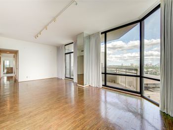 14 Greenway Plaza