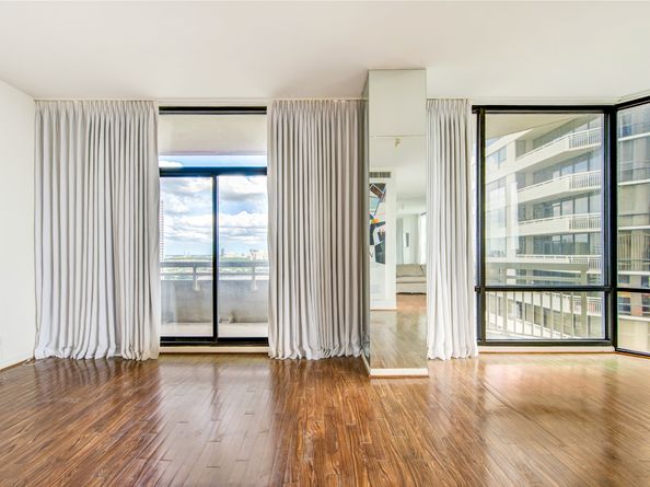 14 Greenway Plaza 19P, Houston TX 77046