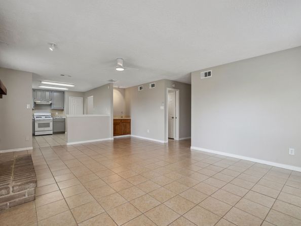 12115 Essenbruk Drive, Houston TX 77066