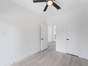 7709 Willow Street, Houston TX 77088