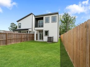 7709 Willow Street, Houston TX 77088