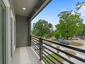 7709 Willow Street, Houston TX 77088