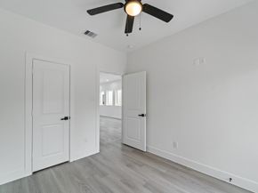 7709 Willow Street, Houston TX 77088