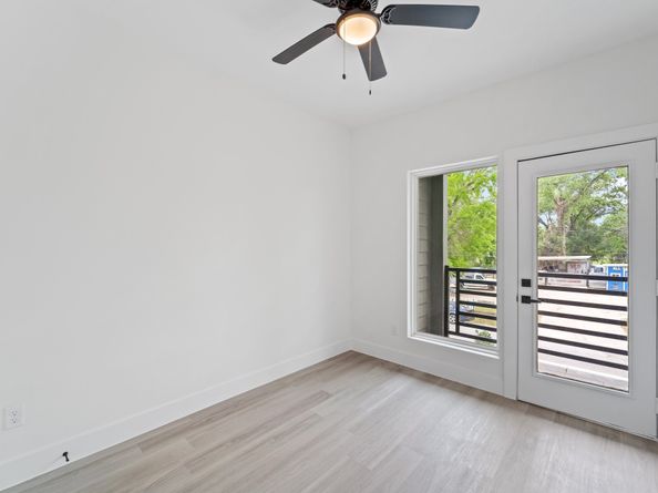 7709 Willow Street, Houston TX 77088