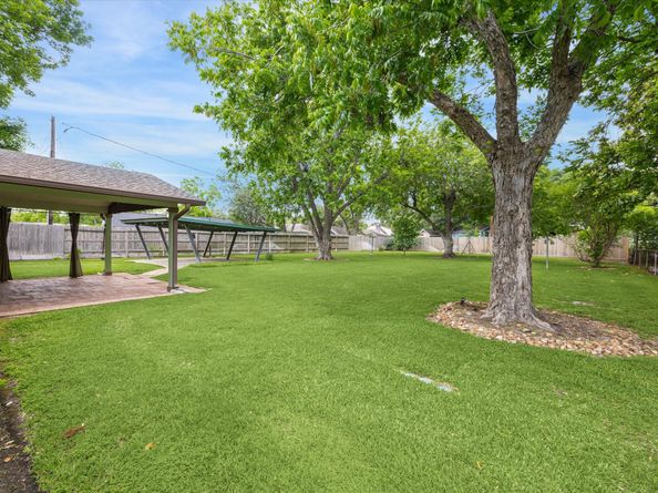 5522 Chantilly Lane, Houston TX 77092