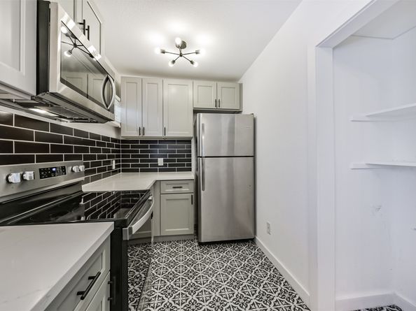 415 Fairview Avenue, Houston TX 77006
