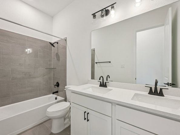 1323 Secret Grove Trail, Tomball TX 77375