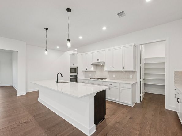 1323 Secret Grove Trail, Tomball TX 77375