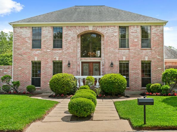 203 Laurel Springs Court, Sugar Land TX 77478