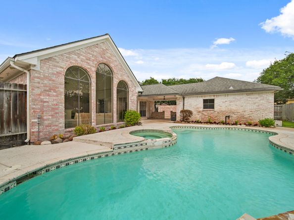 203 Laurel Springs Court, Sugar Land TX 77478