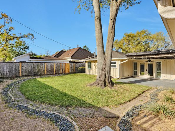 1328 Bingle st Road, Houston TX 77055