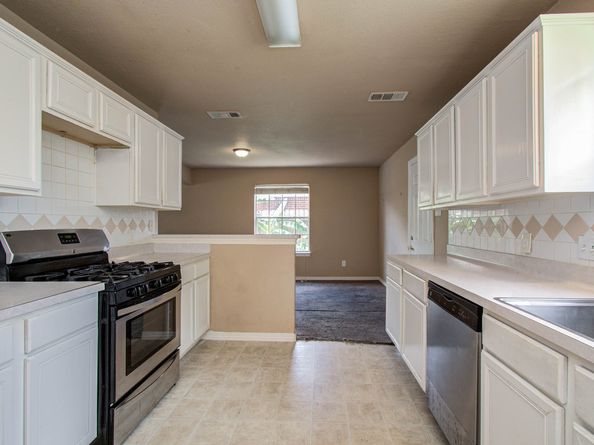 2539 S Camden Parkway, Houston TX 77067
