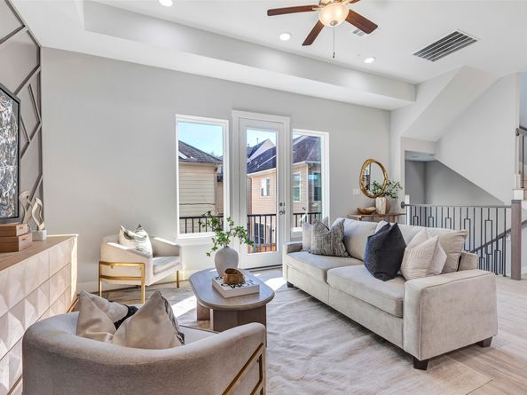 3010 Bell Street, Houston TX 77003