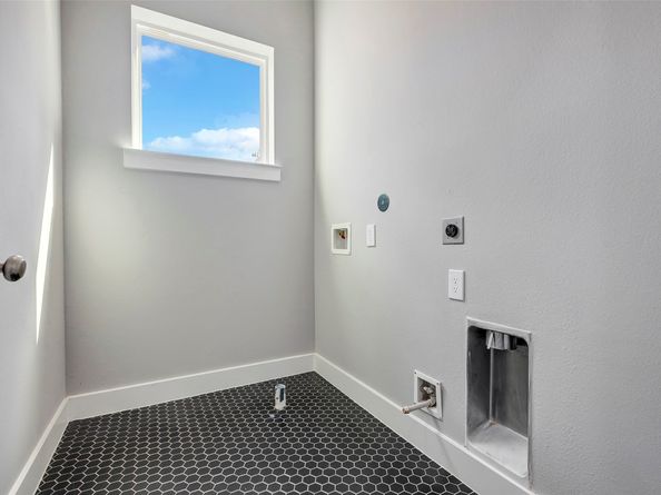 3010 Bell Street, Houston TX 77003