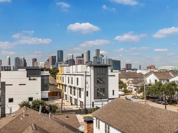 3010 Bell Street, Houston TX 77003