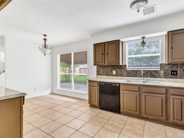 4719 Silver Frost Drive, Houston TX 77066