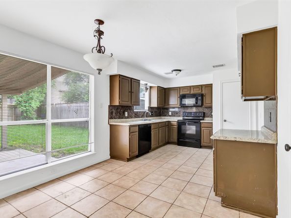 4719 Silver Frost Drive, Houston TX 77066
