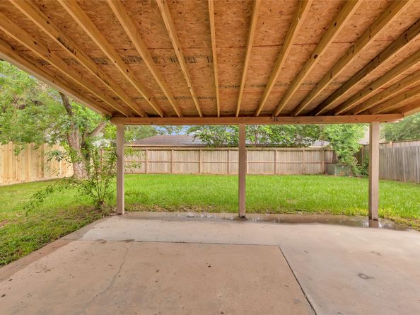 4719 Silver Frost Drive, Houston TX 77066