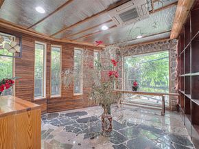 5 Briar Dale Court, Houston TX 77027