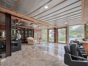 5 Briar Dale Court, Houston TX 77027