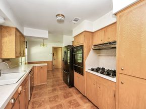 1013 Stevens Avenue, Conroe TX 77301