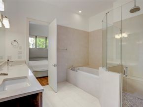 2615 Newman Street, Houston TX 77098