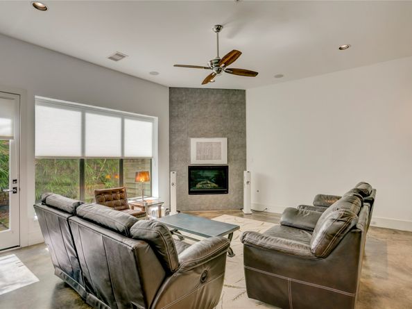 2615 Newman Street, Houston TX 77098