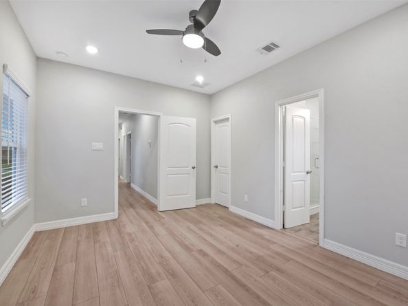 411 E 37th Street, Houston TX 77018