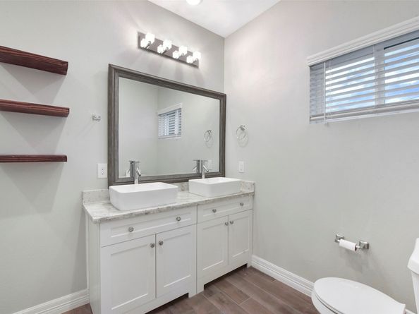 411 E 37th Street, Houston TX 77018