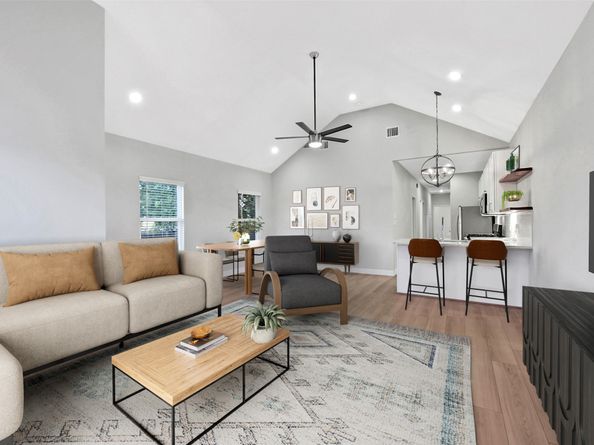 411 E 37th Street, Houston TX 77018