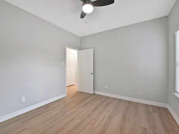 411 E 37th Street, Houston TX 77018