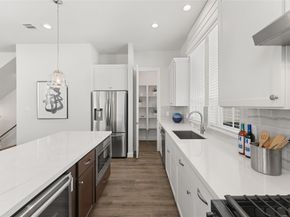 2710 Grand Fountains Drive G, Houston TX 77054