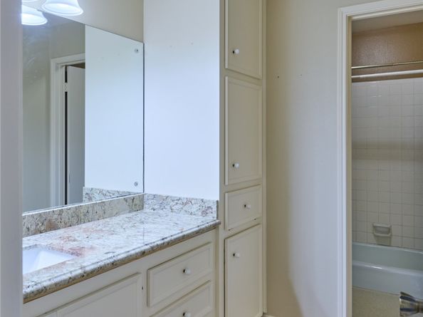 2231 Round Lake Drive, Houston TX 77077