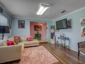 5230 Cripple Creek Court SE, Houston TX 77017